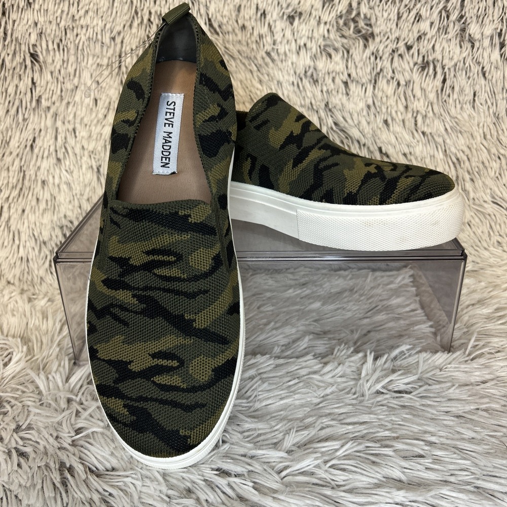 Steve Madden Maygee Green Camo Knit Stretchy Slip-On‎ Sneakers Size 9
